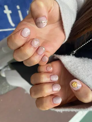 ネイル はばすみれ🎀ﾈｲﾙ 光ﾌｪｲｼｬﾙ ﾍｱのネイルデザイン
