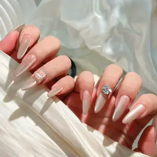 ネイル Maggie Nail🦩のネイルデザイン