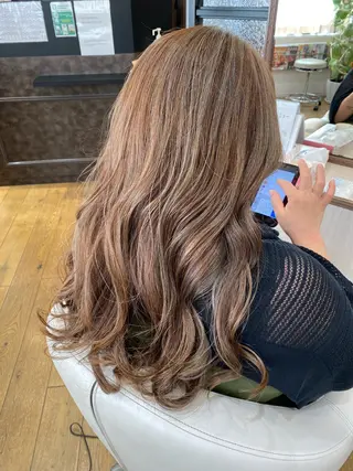ロング 艶感🫧透明感カラー YUKARIのヘアスタイル