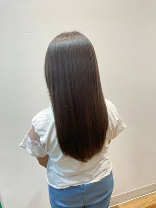 セミロング イチゴ森下所属・🌟髪質 改善🌟のヘアスタイル