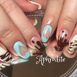 ネイル Aphrodite パラジェル認定サロンのネイルデザイン