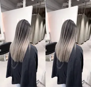 ロング ブリーチなしWカラー 超特化/YURAのヘアスタイル