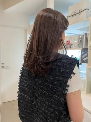 セミロング 箱崎 凪沙のヘアスタイル