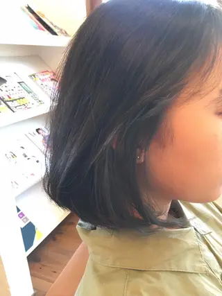 ミディアム カラー 井上 真利のヘアスタイル