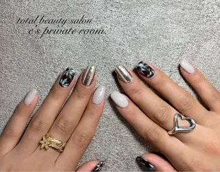 ネイル LAVISH nail salonのネイルデザイン
