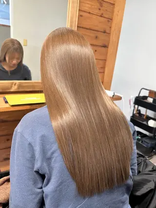 ロング ハットリ 代表のヘアスタイル