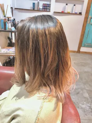 ミディアム カラー Hair salon The hiveのヘアスタイル