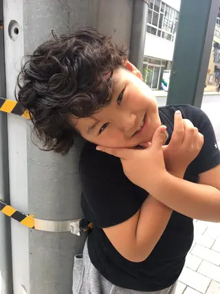 ショート パーマ キッズ 奥秋 理紗　sai xのヘアスタイル