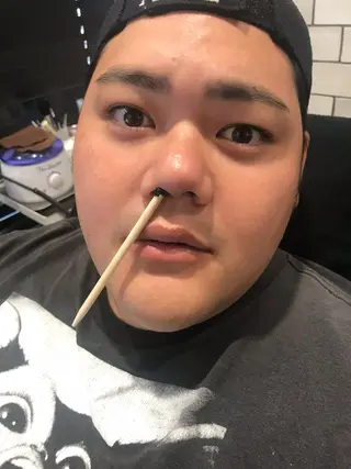 メンズ DxD ディーディの眉毛・アイブロウイメージ