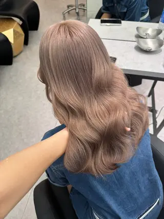 セミロング カラー PELE所属・ミルクティー/ピンク 🎀momo🎀のヘアスタイル