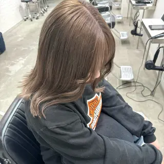 ミディアム カラー shiho .のヘアスタイル
