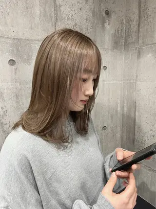 セミロング 艶感✖️色持ちカラー ⭐️りくや🦖のヘアスタイル