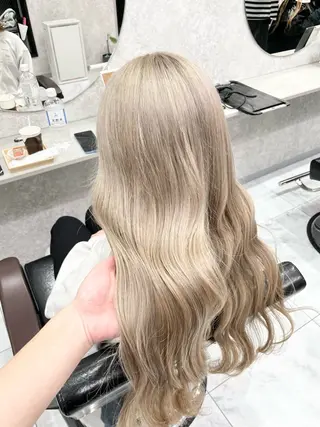ロング 🦋ハイトーン🦋 石山 希理🦋のヘアスタイル