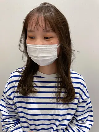 セミロング カラー 狩野 羅夢のヘアスタイル