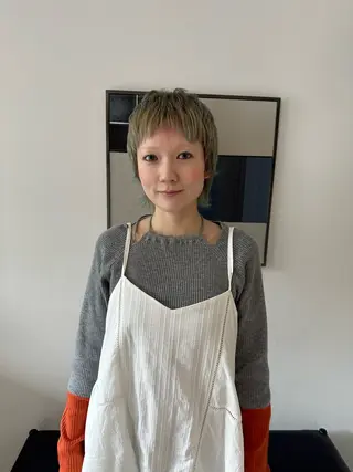 カラー 伊東 昭美のヘアスタイル