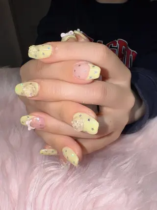 ネイル RIEKO🍒 ワンホン♡推しネイルのネイルデザイン