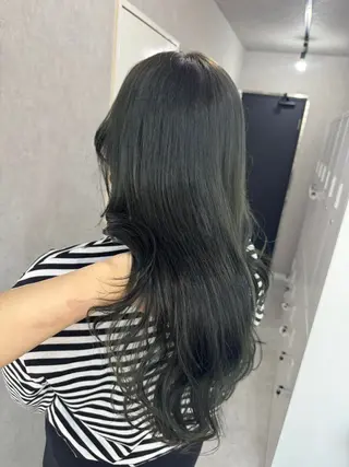 ロング カラー 赤み無し柔らかカラー 【梅田】madokaのヘアスタイル