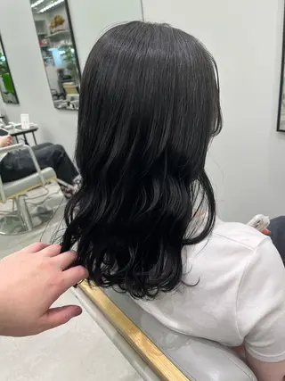 ミディアム 菅 樹希弥のヘアスタイル