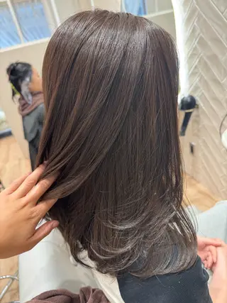 カラー 河添 麗菜のヘアスタイル