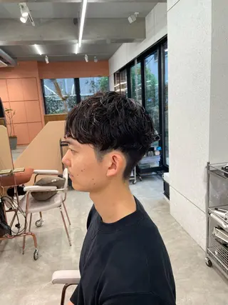 パーマ メンズ 鶴井 美空のヘアスタイル