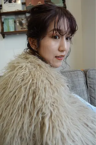 カラー パーマ ヘアアレンジ 💓パーマ，💗 レイヤーカットのヘアスタイル