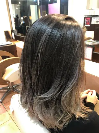 セミロング カラー 💙あかみね 💙（mine）のヘアスタイル