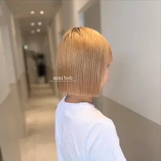 ミディアム 岡田 美咲のヘアスタイル