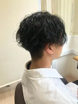 ショート カラー パーマ メンズ 関西センターパート メンズモデル募集のヘアスタイル