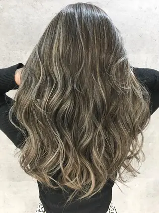 ロング KYOKO 【Bear】のヘアスタイル