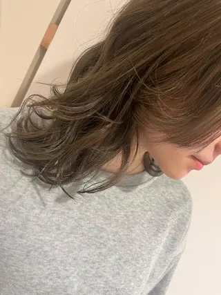 ミディアム カラー 関根 菜帆のヘアスタイル