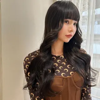 ロング ORIKA 美容室のヘアスタイル