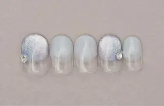 ネイル ゆら 練習生💅🏻のネイルデザイン