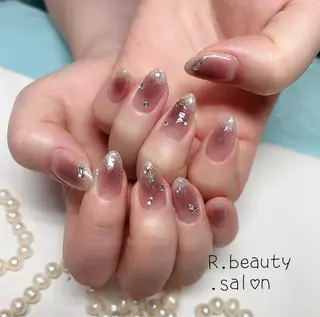 ネイル R.beauty サロンのネイルデザイン