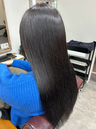 カラー 椎名 紗愛のヘアスタイル