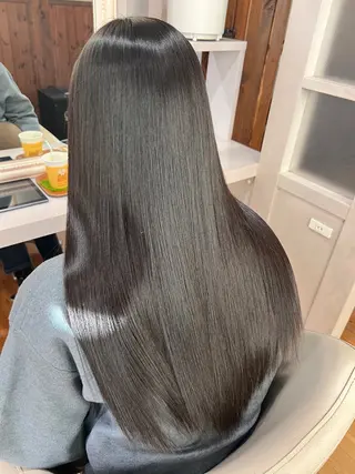 ロング 佐藤 翔空【艶 カラー/縮毛矯正】のヘアスタイル