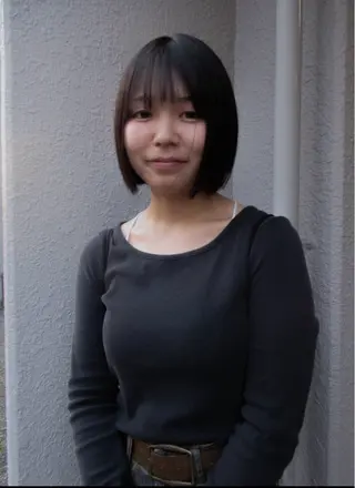 ミディアム 小長谷 夕菜のヘアスタイル