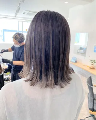 セミロング カラー RU RIのヘアスタイル