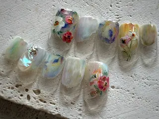 ネイル FIORITURA Maikoのネイルデザイン