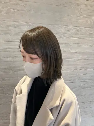 ミディアム カラー サキ🤍ハイトーン 🩰くびれ巻きヘアのヘアスタイル