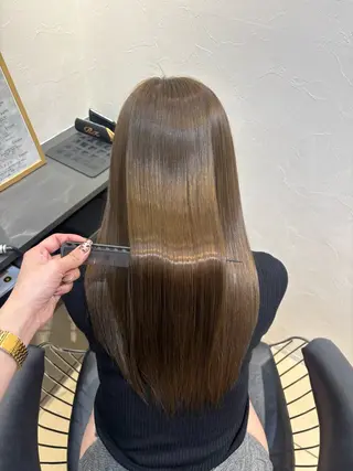 カラー 🫧いお/透明感艶 カラー/縮毛矯正🫧のヘアスタイル