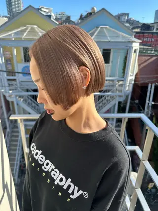 ショート カラー HANAME 原宿美容室のヘアスタイル