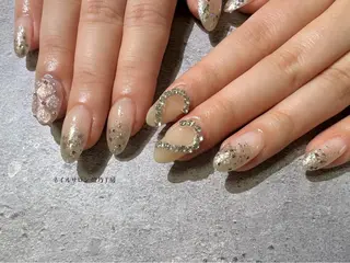 ネイル 伊藤 美里のネイルデザイン
