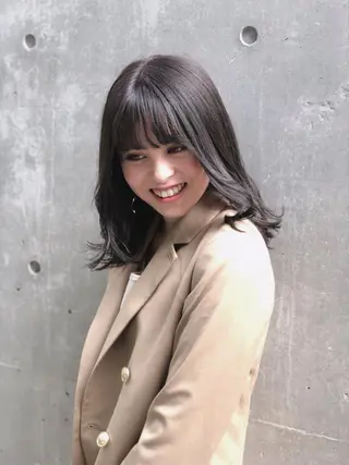 ミディアム カラー TOMOKA 艶髪/透明感カラーのヘアスタイル