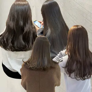 セミロング カラー 縮毛矯正✨透明感 ☘️mariamuのヘアスタイル