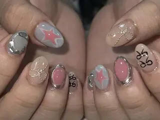 ネイル Shis_🦄shi 韓国風キラキラネイルのネイルデザイン
