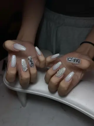 ネイル Isinha Nailsのネイルデザイン