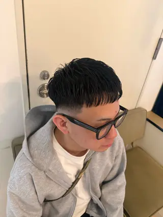 ショート パーマ メンズ 谷 勇汰のヘアスタイル