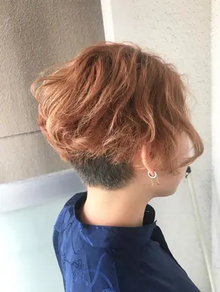 ショート カラー 岩谷/ブリーチ 🪽透明感カラーのヘアスタイル