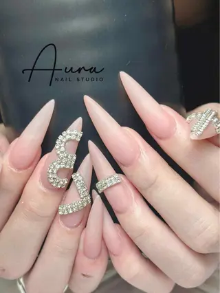 ネイル Aura Nail Studioのネイルデザイン