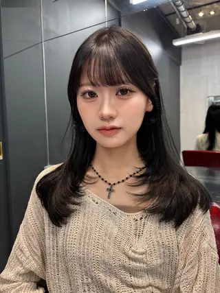 セミロング カラー 細井 友貴のヘアスタイル